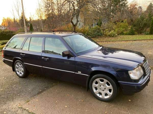 Mercedes-Benz E Valkeakoski - valokuva 1