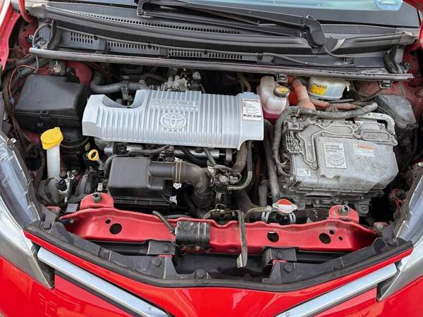 Toyota Yaris Vantaa - valokuva 7