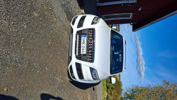 Audi Q7 Hafnarfjoerdur - photo 1