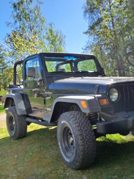 Jeep Wrangler Naantali - valokuva 4