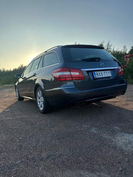 Mercedes-Benz E Хамина - изображение 5