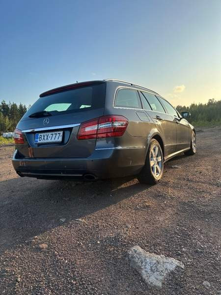 Mercedes-Benz E Хамина - изображение 4