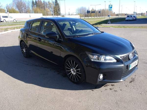 Lexus CT Tampere - valokuva 1
