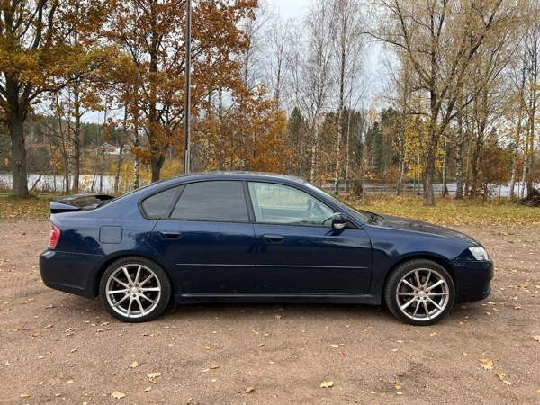 Subaru Legacy Kouvola - valokuva 1