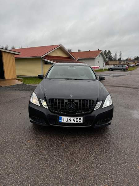 Mercedes-Benz E Jyvaeskylae - photo 2