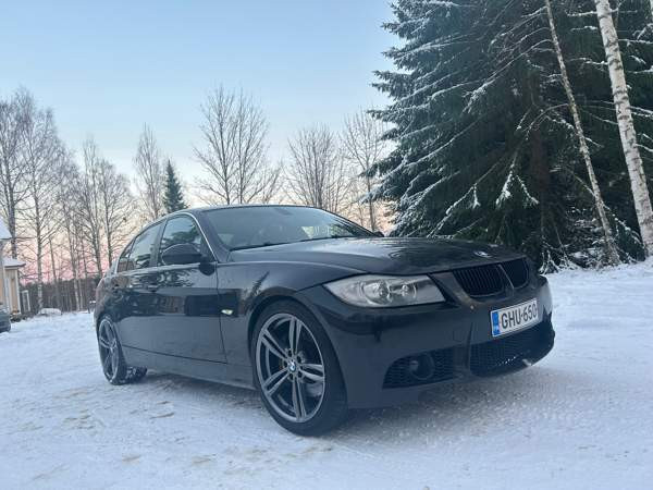 BMW 335 Jaemsae - valokuva 3