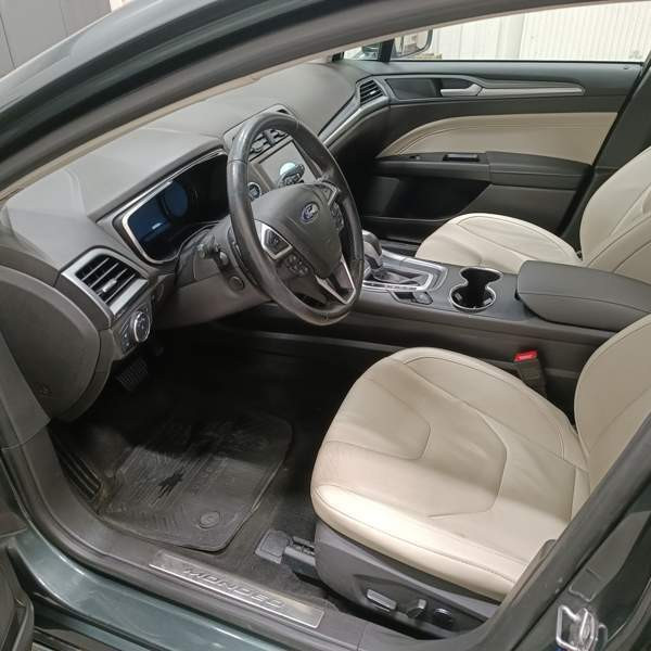 Ford Mondeo Luga - photo 8