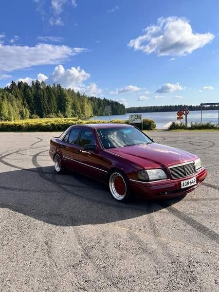 Mercedes-Benz 280 Kaavi - valokuva 1