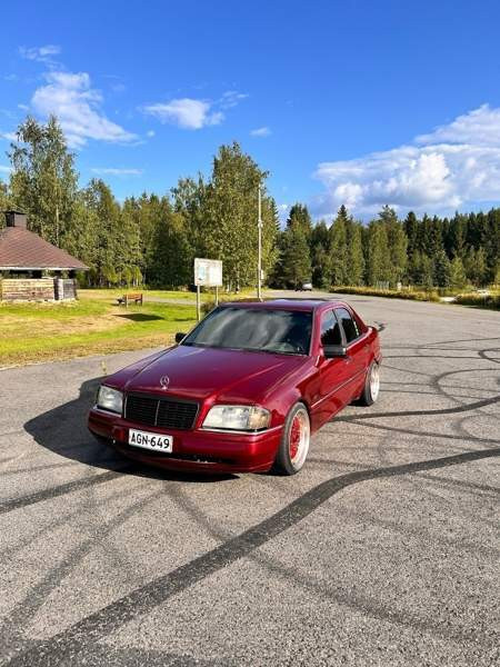 Mercedes-Benz 280 Kaavi - valokuva 3