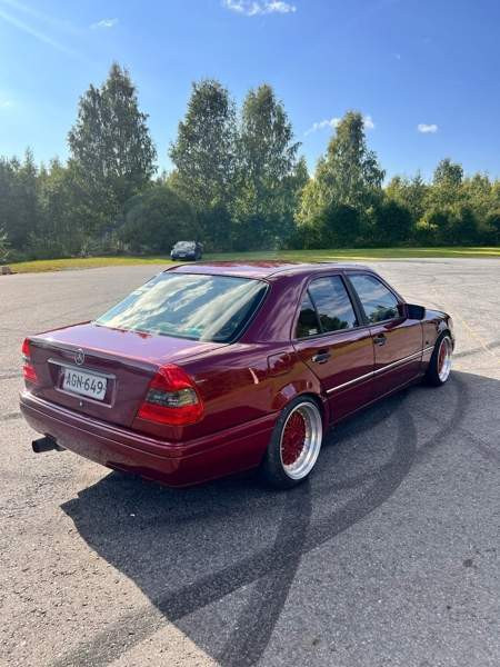 Mercedes-Benz 280 Kaavi - valokuva 2