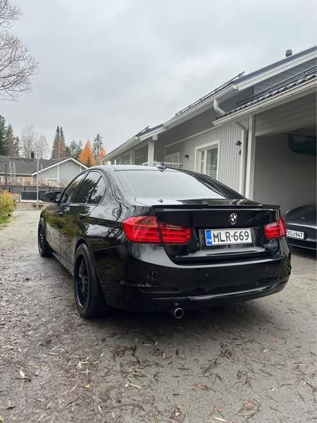 BMW 320 Lempaeaelae - photo 4