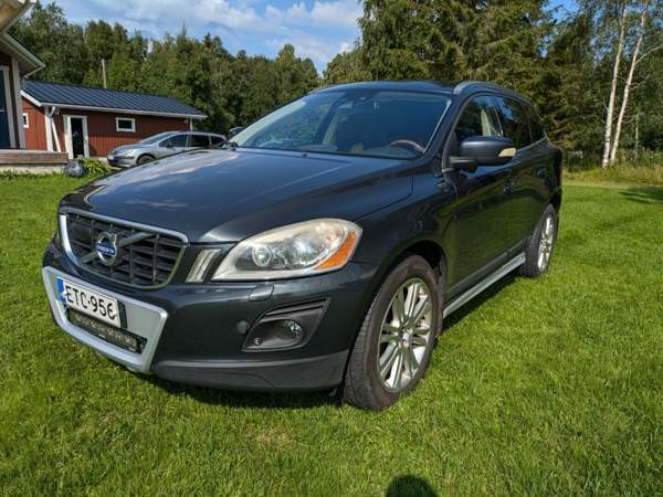 Volvo XC60 Tornio - valokuva 2