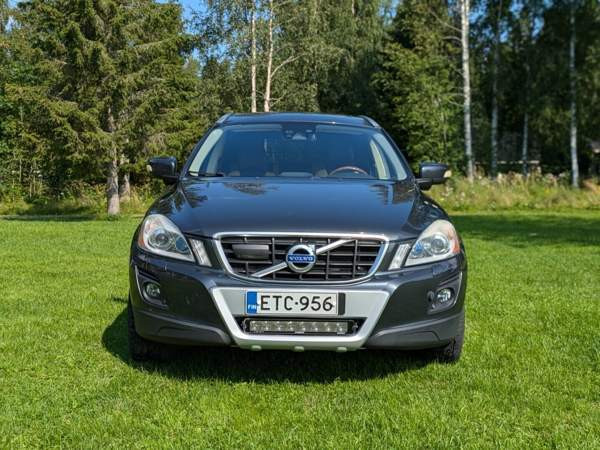 Volvo XC60 Tornio - valokuva 1