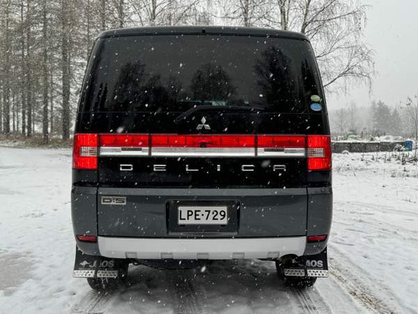 Mitsubishi Delica Kerava - photo 4