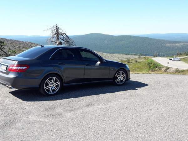 Mercedes-Benz E Oulainen - изображение 1