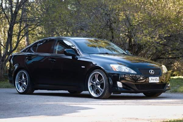 Lexus IS Nokia - valokuva 3