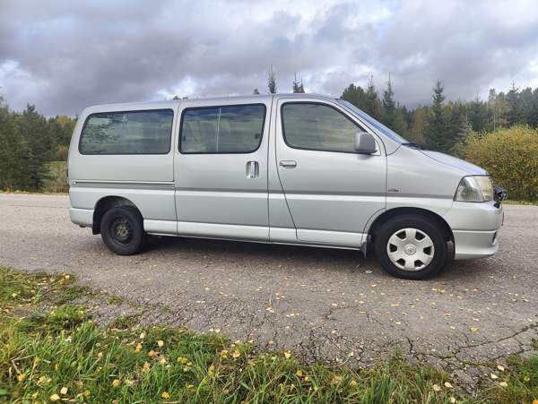 Toyota Hiace Helsinki - valokuva 3