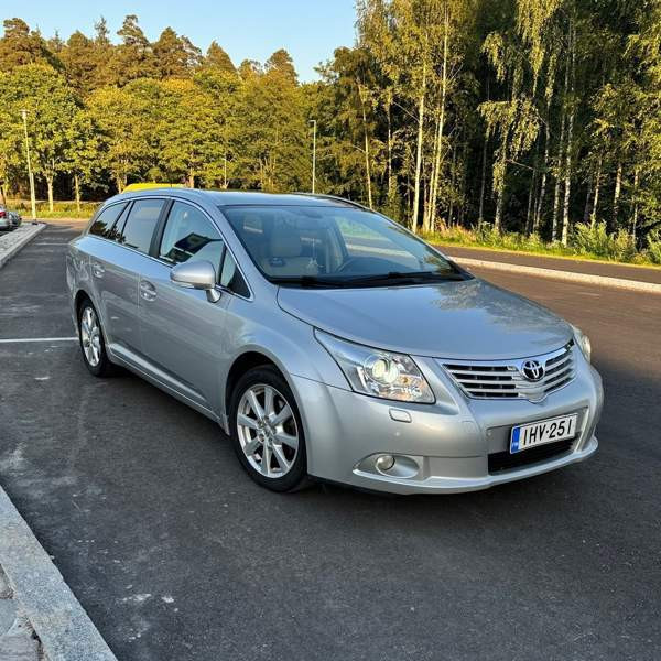 Toyota Avensis Чукотский АО - изображение 1