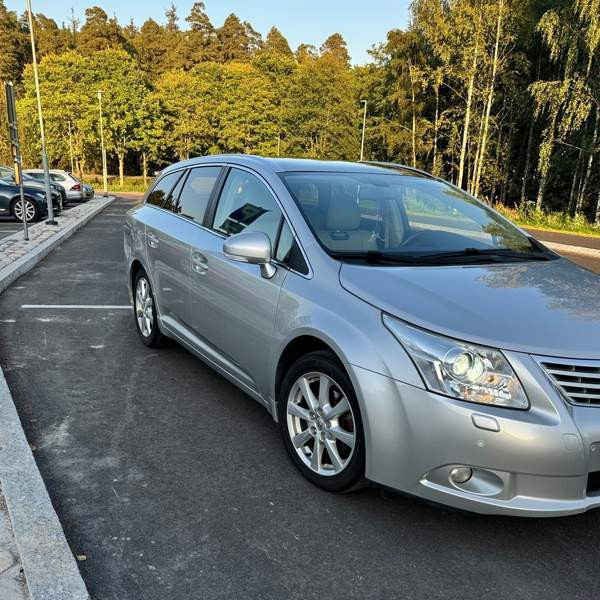 Toyota Avensis Чукотский АО - изображение 3