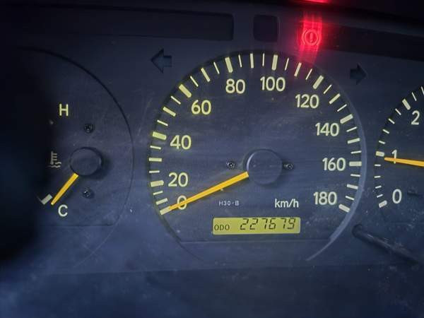 Toyota Hiace Чувашия - изображение 5