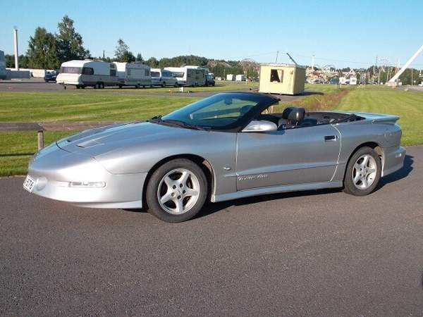 Pontiac Firebird Alahärmä - изображение 1