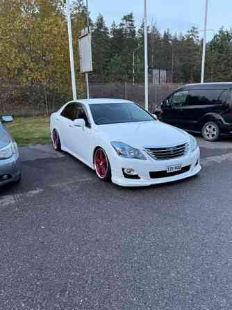 Toyota Crown Lohja
