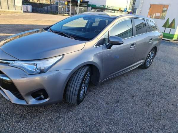 Toyota Avensis Vantaa - valokuva 2