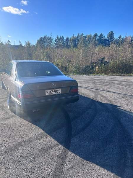 Mercedes-Benz 300 Ювяскюля - изображение 6