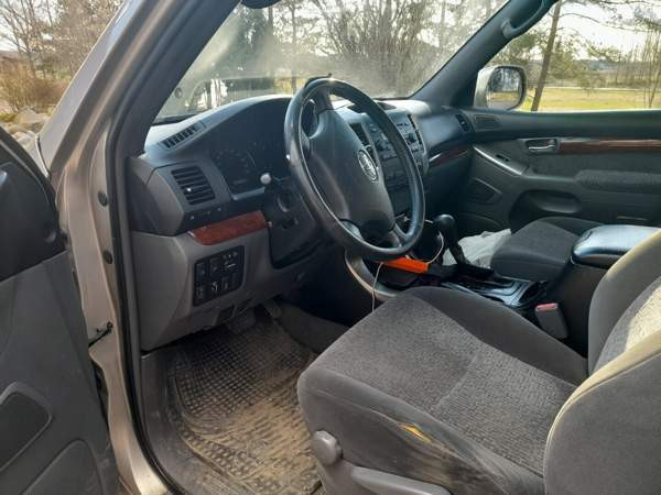 Toyota Land Cruiser Sarov - valokuva 6