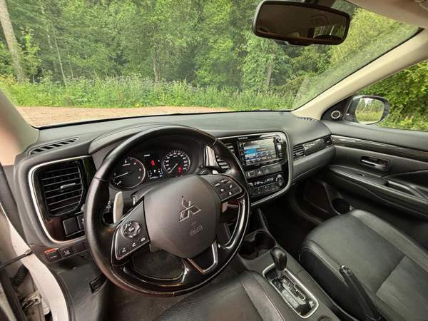 Mitsubishi Outlander Nurmijärvi - valokuva 8