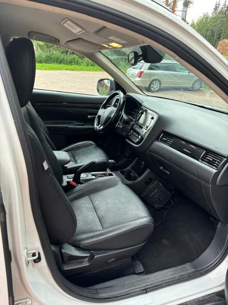Mitsubishi Outlander Nurmijärvi - valokuva 4