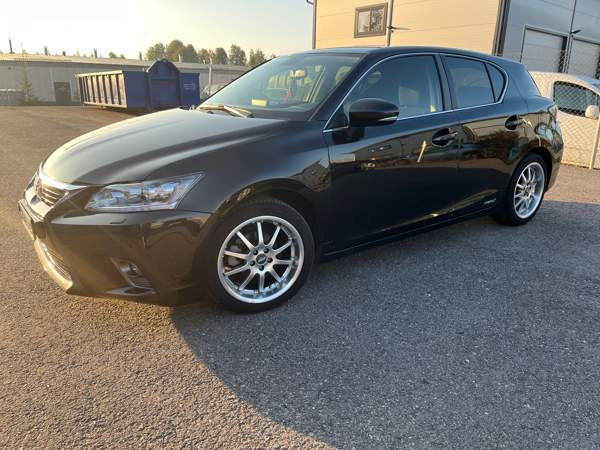 Lexus CT Espoo - valokuva 4