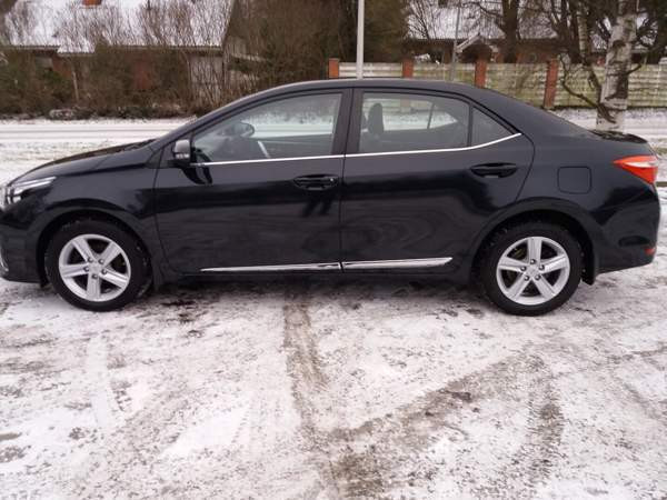 Toyota Corolla Oulu - valokuva 1