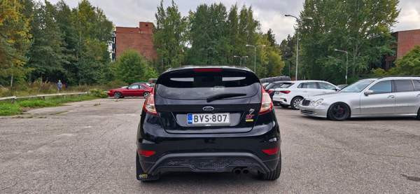 Ford Fiesta Espoo - valokuva 5