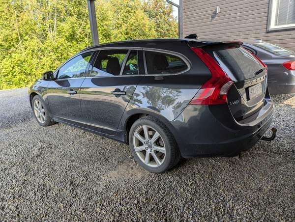Volvo V60 Hafnarfjoerdur - valokuva 4