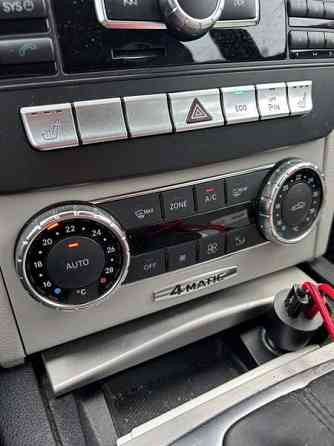 Mercedes-Benz C Luga