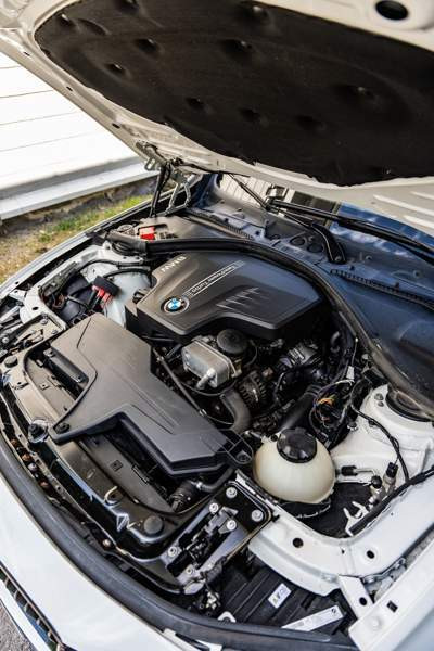 BMW 320 Raasepori - valokuva 4