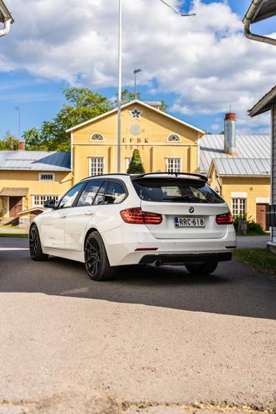 BMW 320 Raasepori - valokuva 5