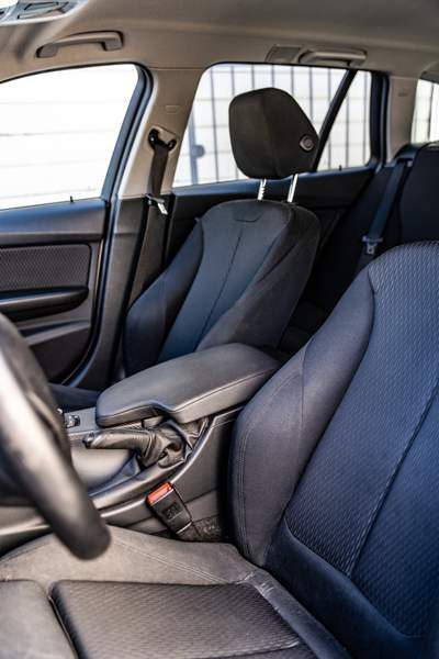 BMW 320 Raasepori - valokuva 7