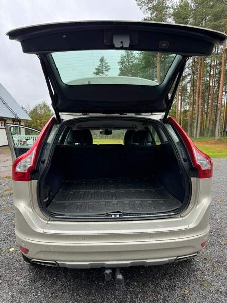 Volvo XC60 Veteli - valokuva 4