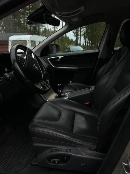Volvo XC60 Veteli - valokuva 7