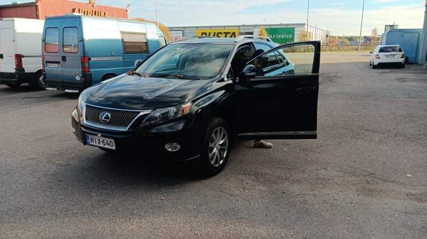 Lexus RX Turtkul - valokuva 2
