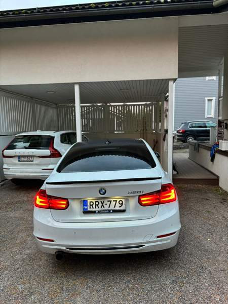 BMW 320 Espoo - valokuva 4