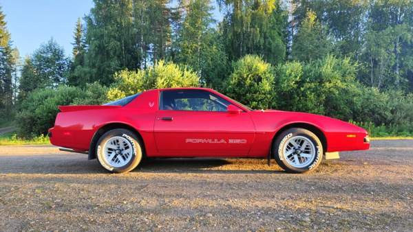 Pontiac Firebird Ristijärvi – foto 5