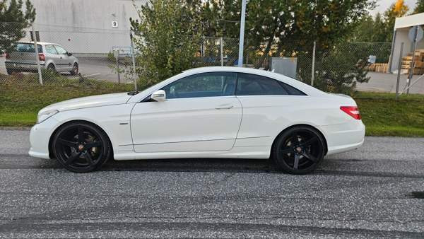 Mercedes-Benz E Siilinjärvi - valokuva 1