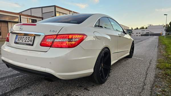 Mercedes-Benz E Siilinjärvi - valokuva 2