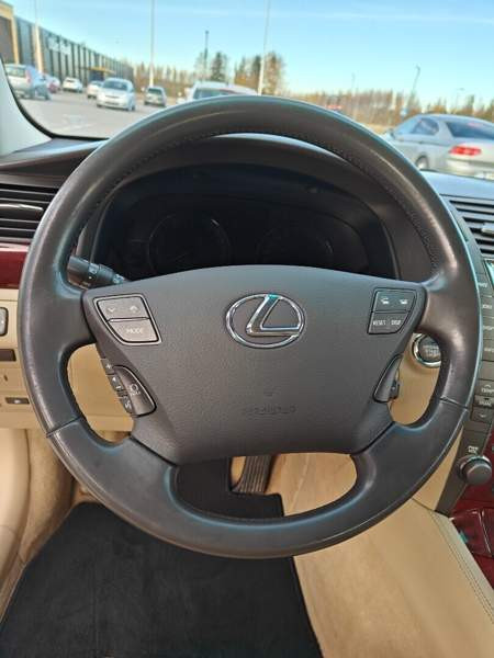 Lexus LS Hyvinkää - valokuva 5