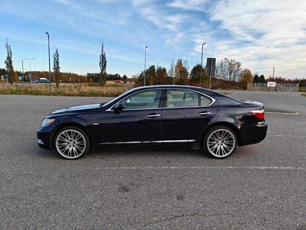 Lexus LS Hyvinkää - valokuva 2