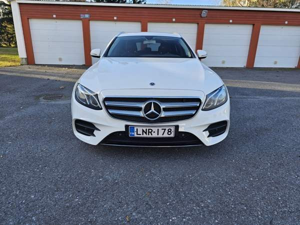 Mercedes-Benz E Ulvila - valokuva 8