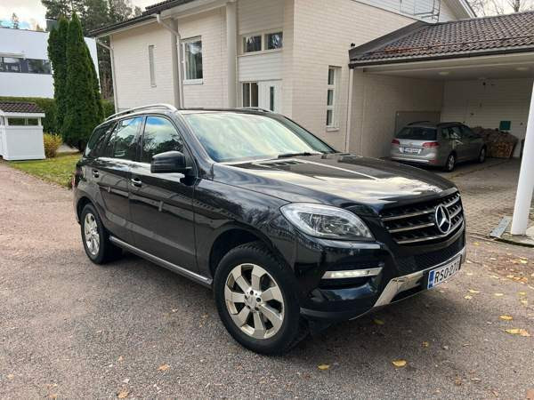 Mercedes-Benz ML Сейняйоки - изображение 2